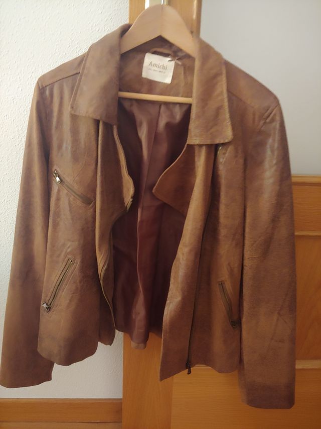 chaqueta tipo cuero/ piel