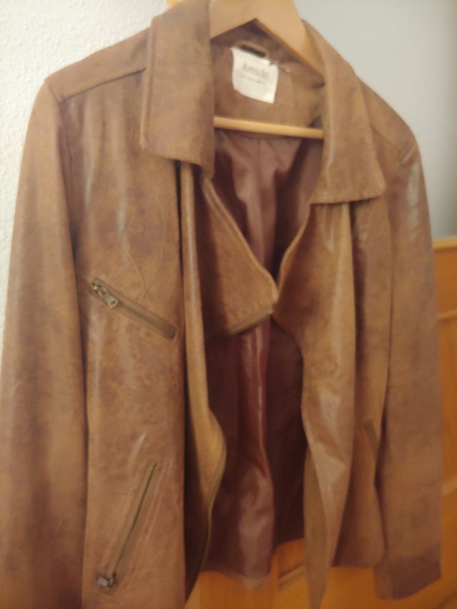 chaqueta tipo cuero/ piel
