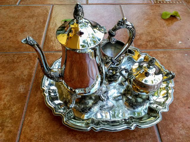 Juego de café o té de metal