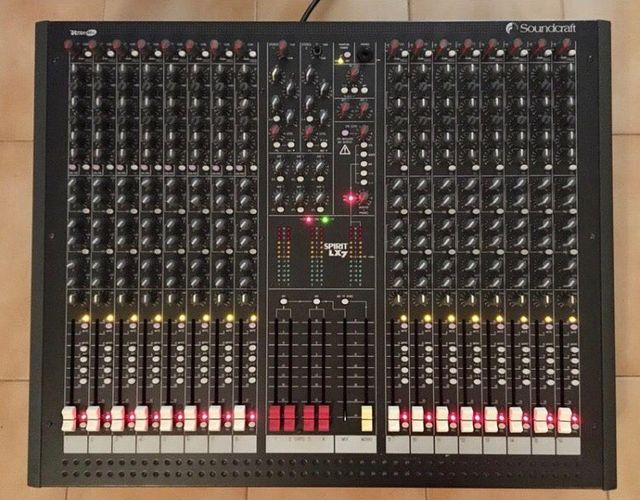 SOUNDCRAFT SPIRIT LX7 16ch.