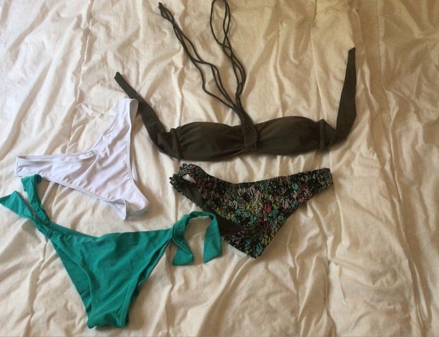 Bikinis, 3 partes abajo, 1 arriba y uno completo