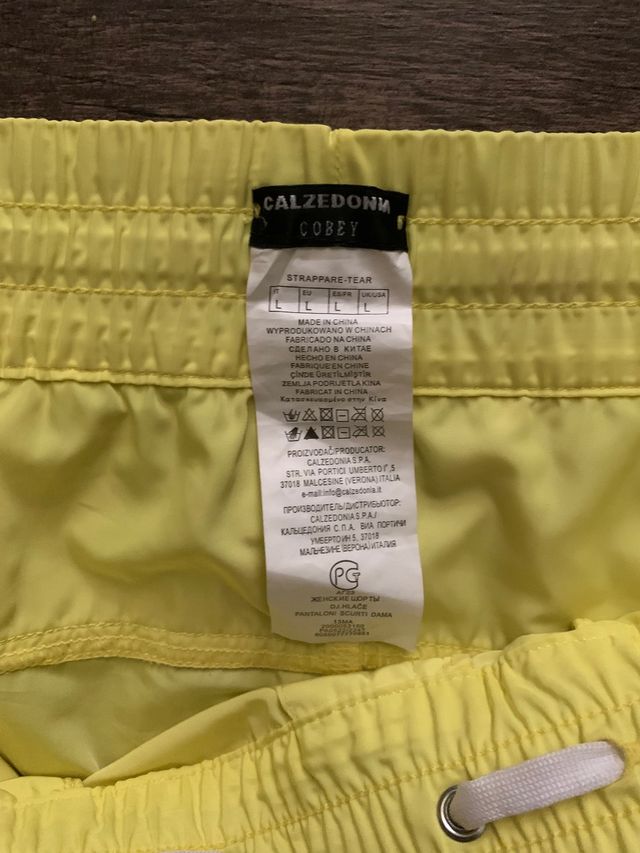 Short amarillo calzedonia