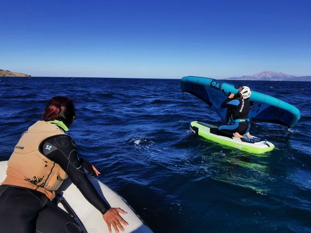 Cursos Profesionales de Wingfoil en Tarifa