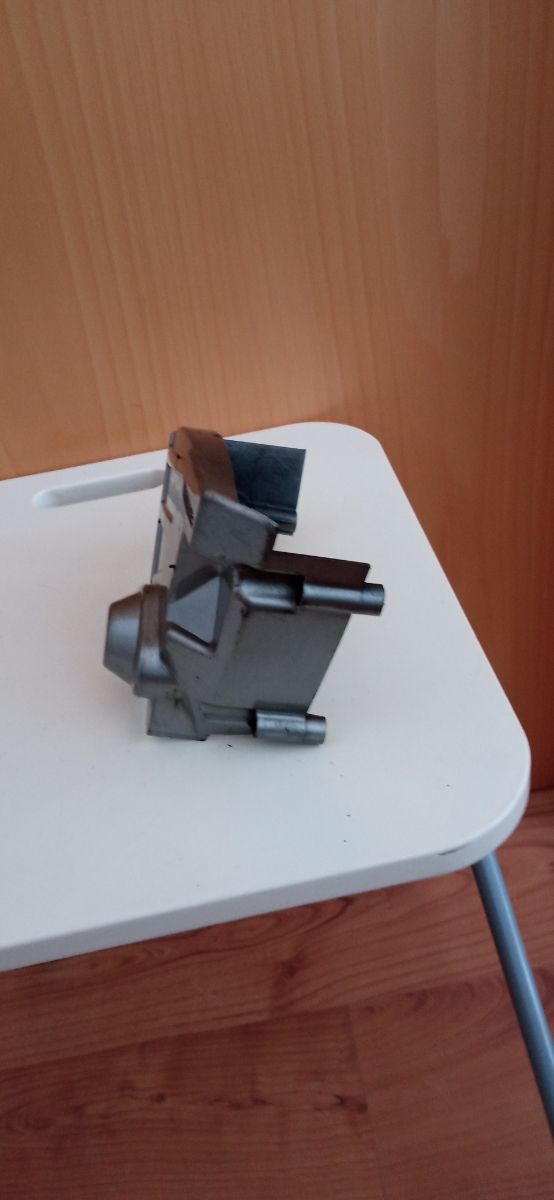 Tapa piñón V-Strom 650