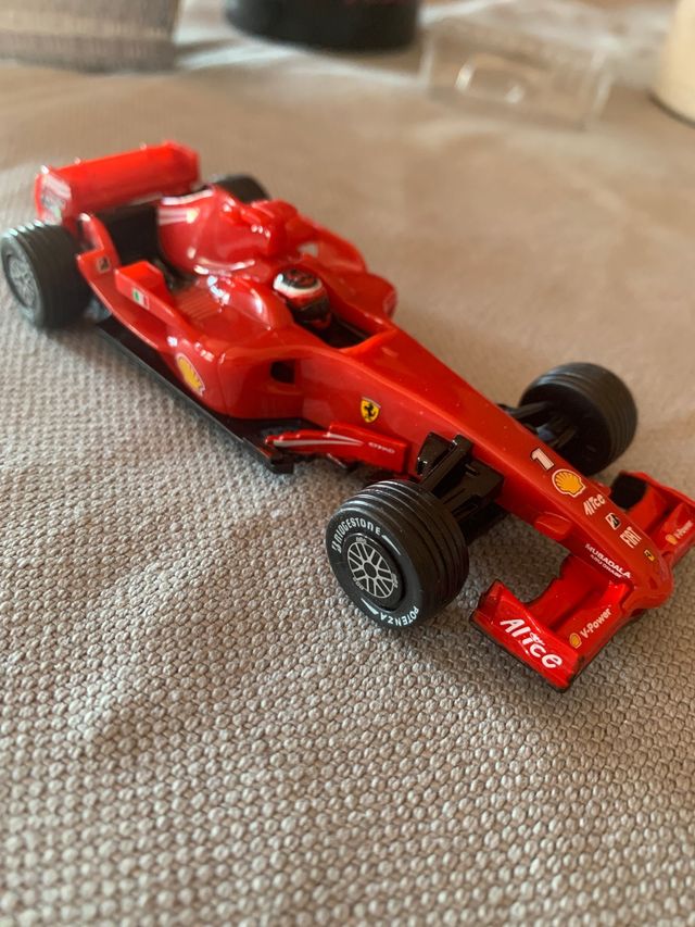 Modellino Ferrari F2008 F.1 Shell V power