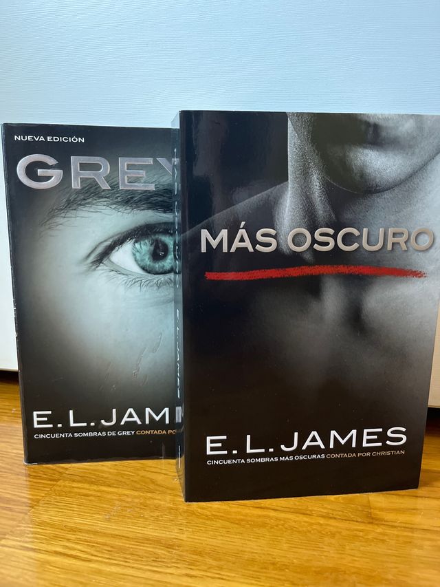 GREY / MÁS OSCURO - E.L.JAMES