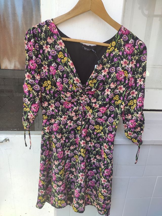 Vestido floreado Bershka 