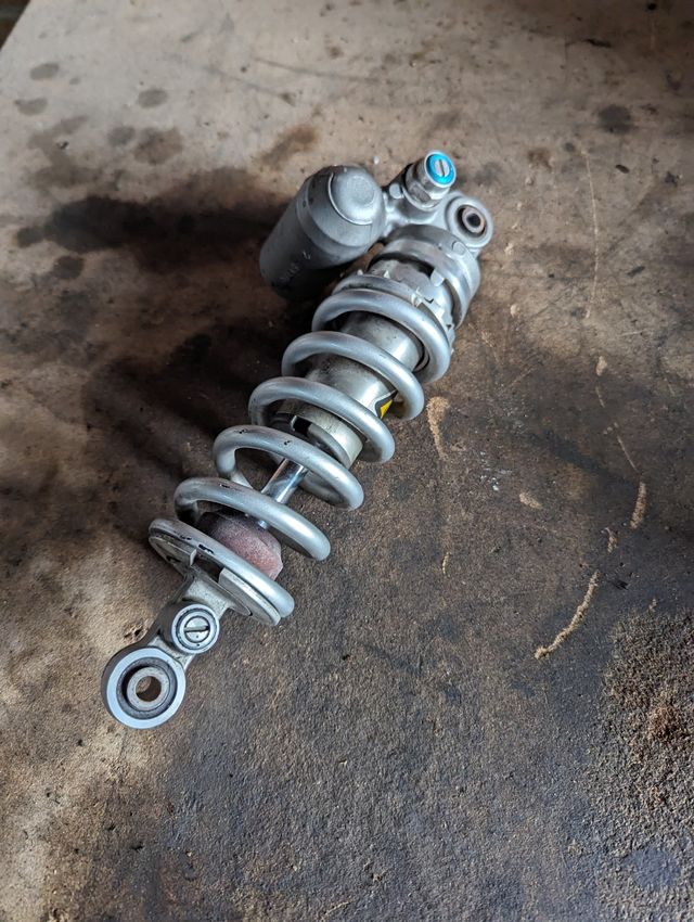 Amortiguador trasero original Yamaha R1 04-06