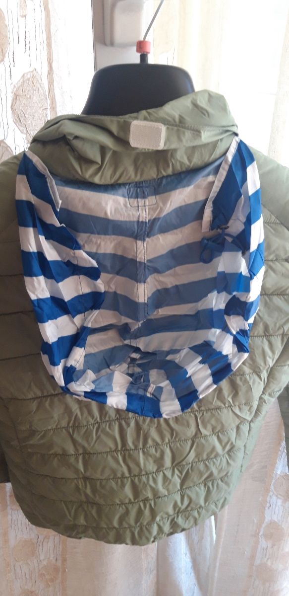 Piumino con imbottitura leggera INVICTA