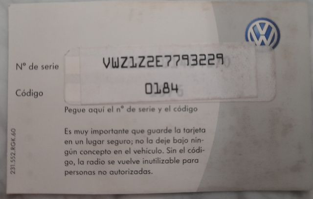Radio CD de Volkswagen funciona perfectamente