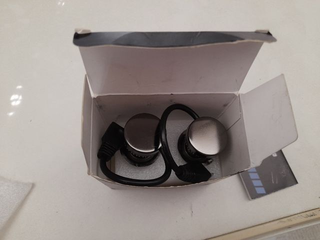 bombillas Led nuevas 15€ por cada pareja.