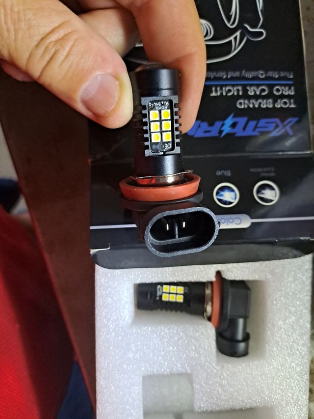 bombillas Led nuevas 15€ por cada pareja.