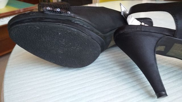 sandalias de raso,solo probadas en casa.