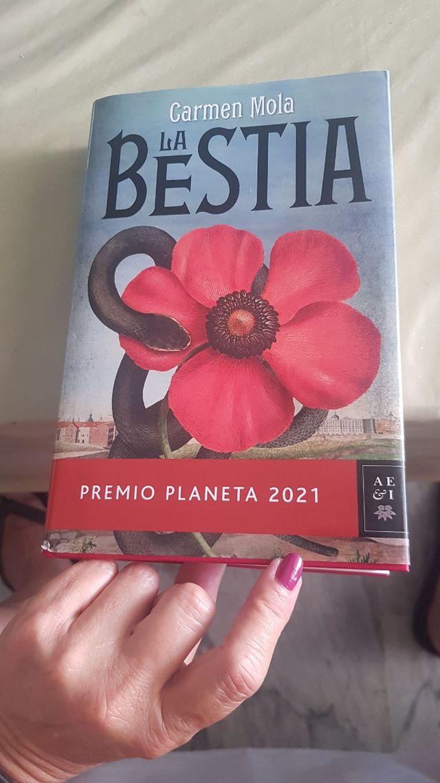 La bestia, di Carmen Mola