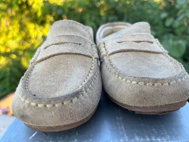 Mocasín de serraje color arena talla 29