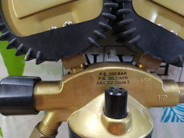 Manómetro regulador co2