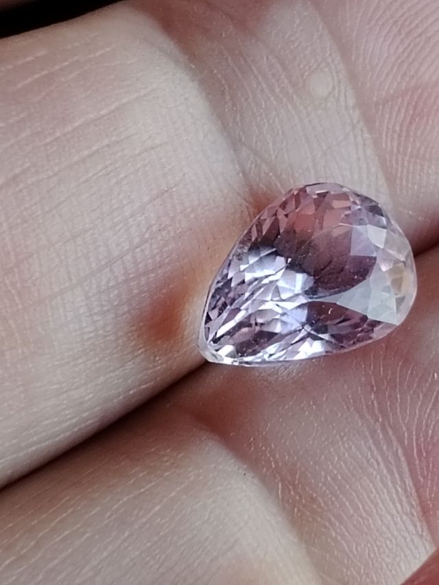 Kunzita rosa  4.32 quilates para engarzar