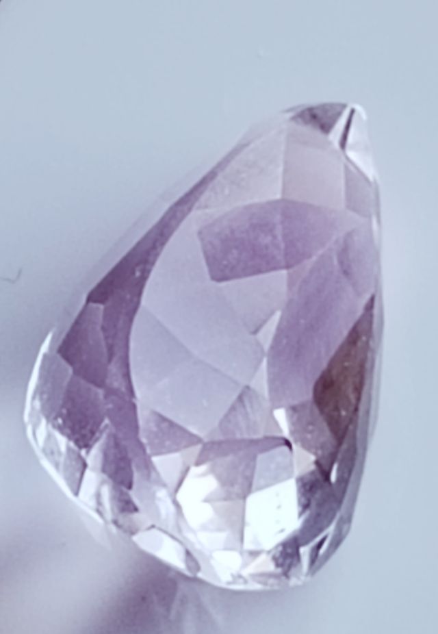 Kunzita rosa  4.32 quilates para engarzar