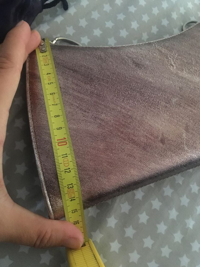 Bolso de mano con cadena