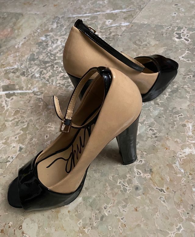 Zapatos de tacón grueso