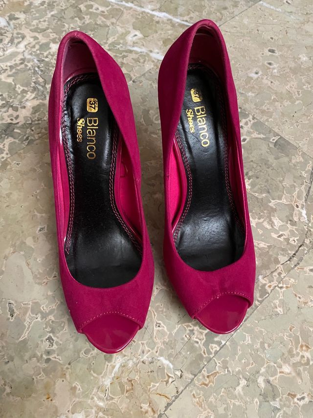 Zapatos color frambuesa