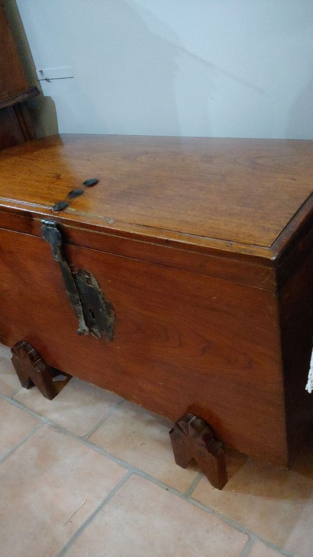 Antiguo Baúl Cofre del siglo XVII con su llave ori