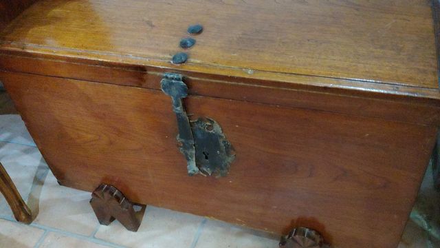 Antiguo Baúl Cofre del siglo XVII con su llave ori