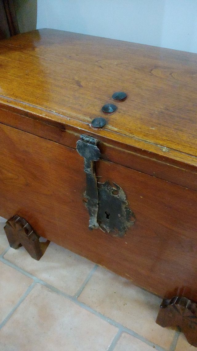 Antiguo Baúl Cofre del siglo XVII con su llave ori