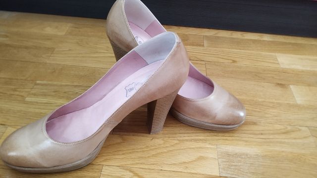 Zapato piel mujer número 39 tacón 10 cm. 