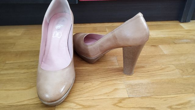 Zapato piel mujer número 39 tacón 10 cm. 