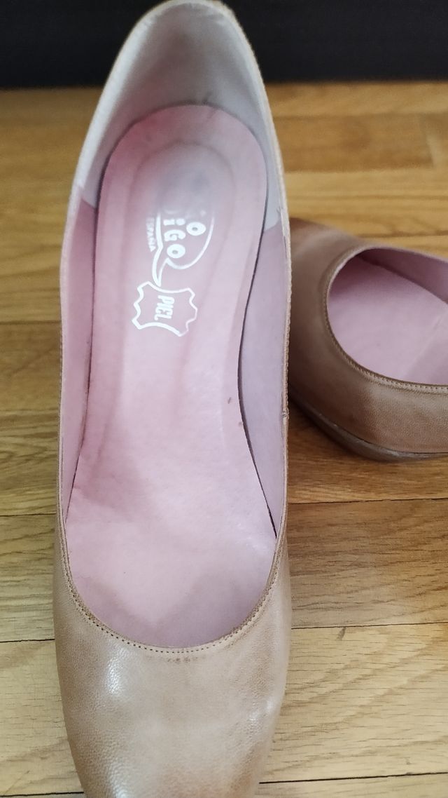 Zapato piel mujer número 39 tacón 10 cm. 
