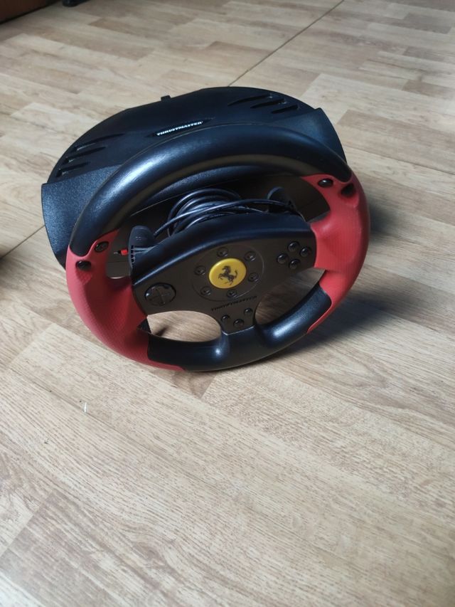 volante thrustmaster
