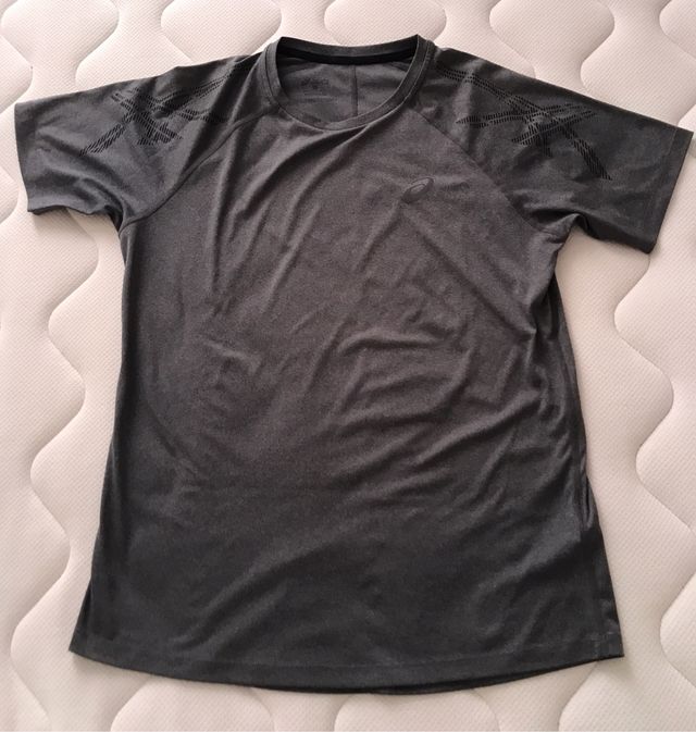 Camiseta tècnica ASICS Gris talla M.
