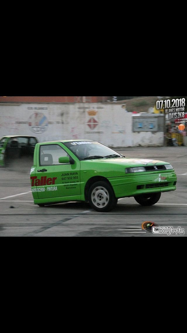 SEAT TOLEDO CON DOS MOTORES SHOW/COLECCIONISTAS