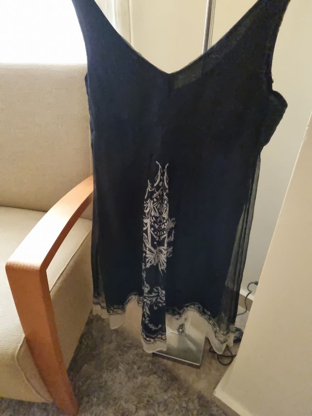 Vestido Derhi pedrería