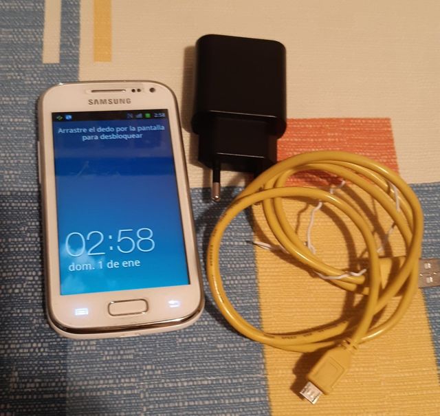 Teléfono  Samsung Galaxy Ace 2 NFC I8160P