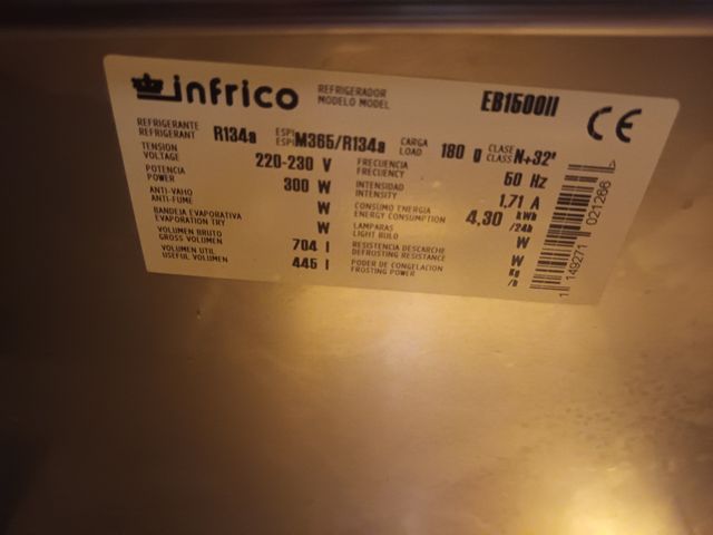 BOTELLERO DE ACERO 3 PUERTAS MARCA INFRICO