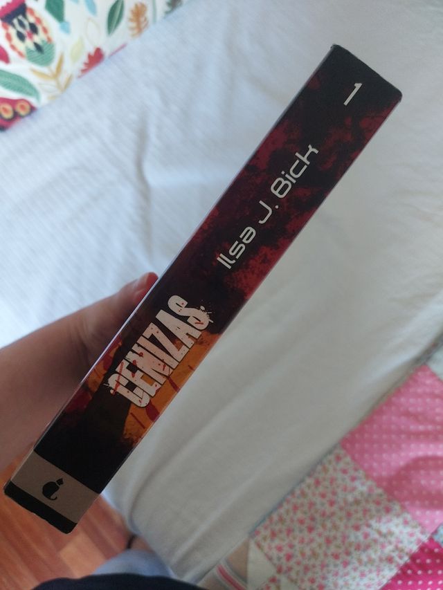 Cenizas (Ilsa J. Bick)