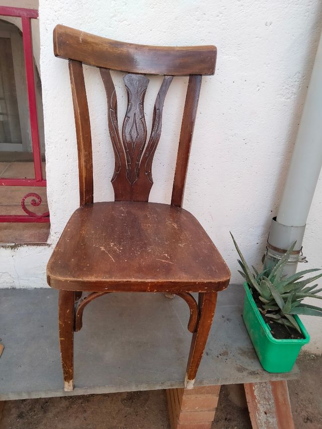 Antigua silla sin carcoma