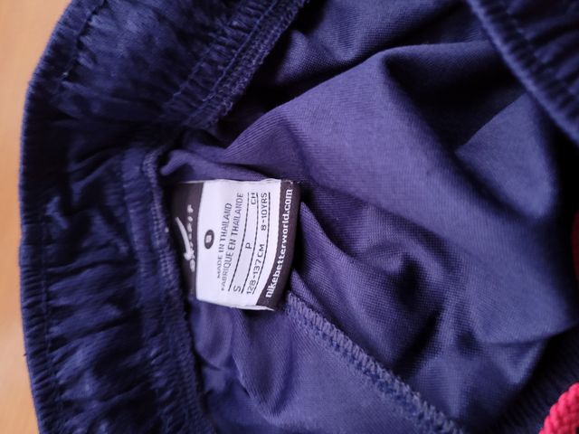 pantalón deporte Niño Nike talla 8 -10