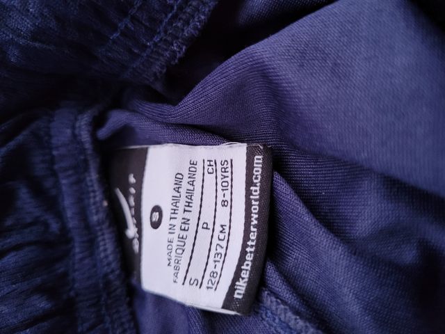 pantalón deporte Niño Nike talla 8 -10