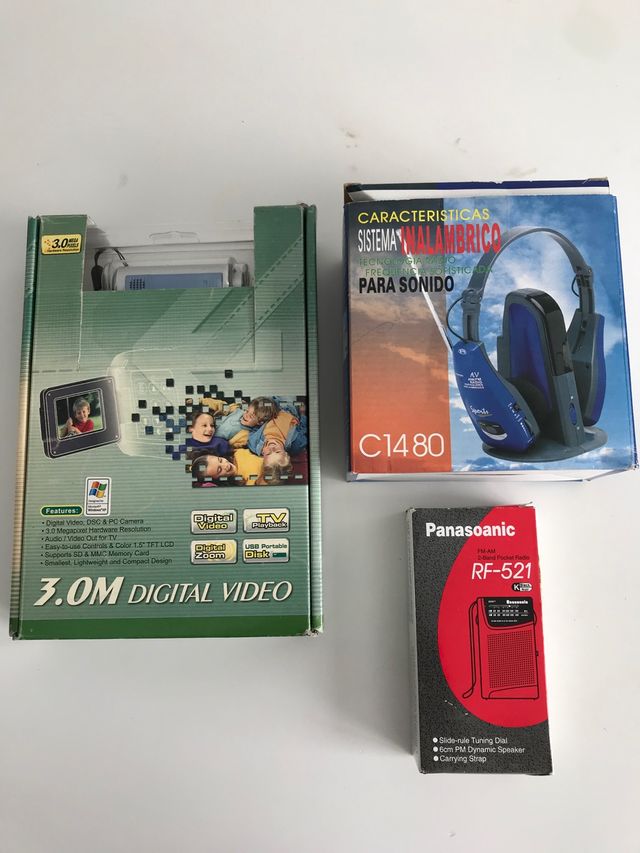 CÁMARA LOTE VIDEO, AURICULARES Y RADIO VINTAGE