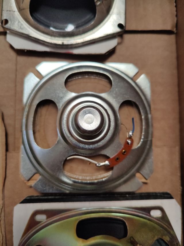 lote de altavoces antiguos