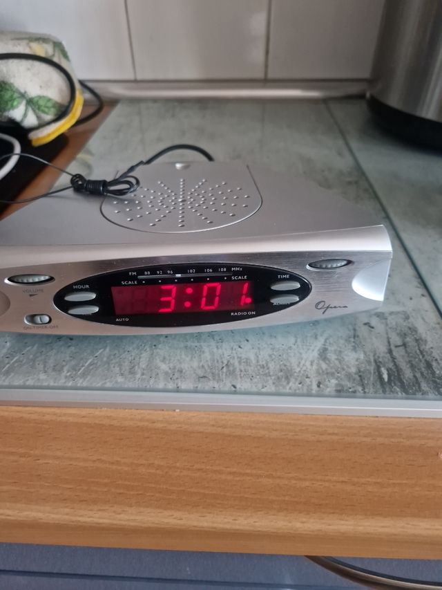 radio reloj (3 fotos)