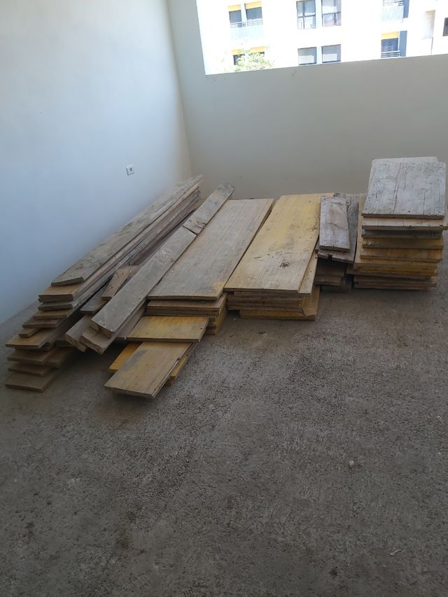 Tableros 2 metros 1 metros tricapa, vigas, de segunda mano por 1 EUR en