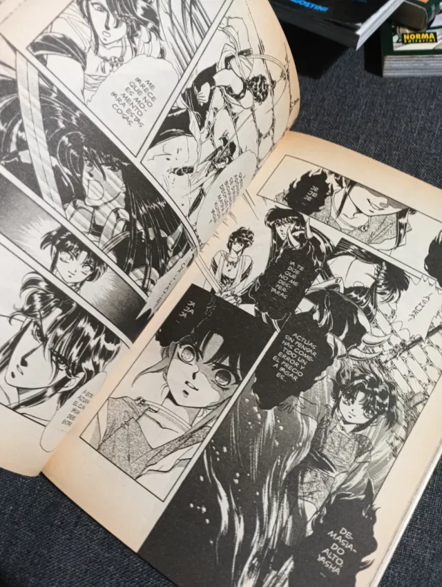 Clamp pack 5 mangas + 1 DVD español Japonés