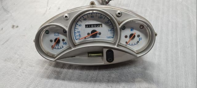 Relojes cuentakilómetros Benelli Velvet 125