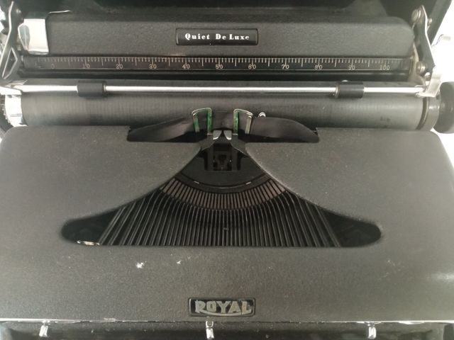 Máquina de escribir antigua