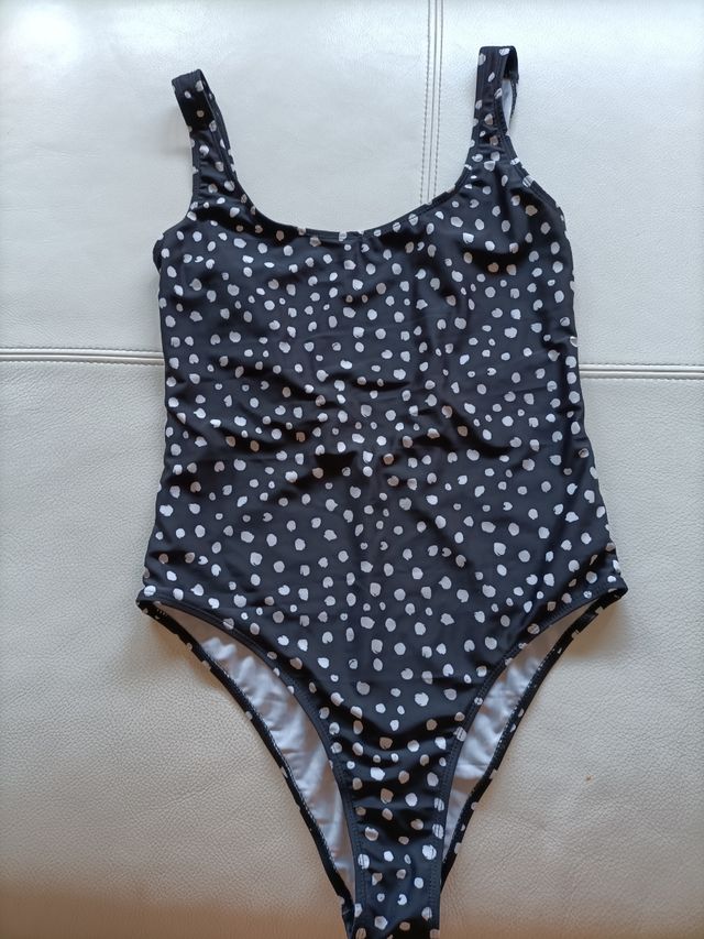 BAÑADOR NEGRO LUNARES