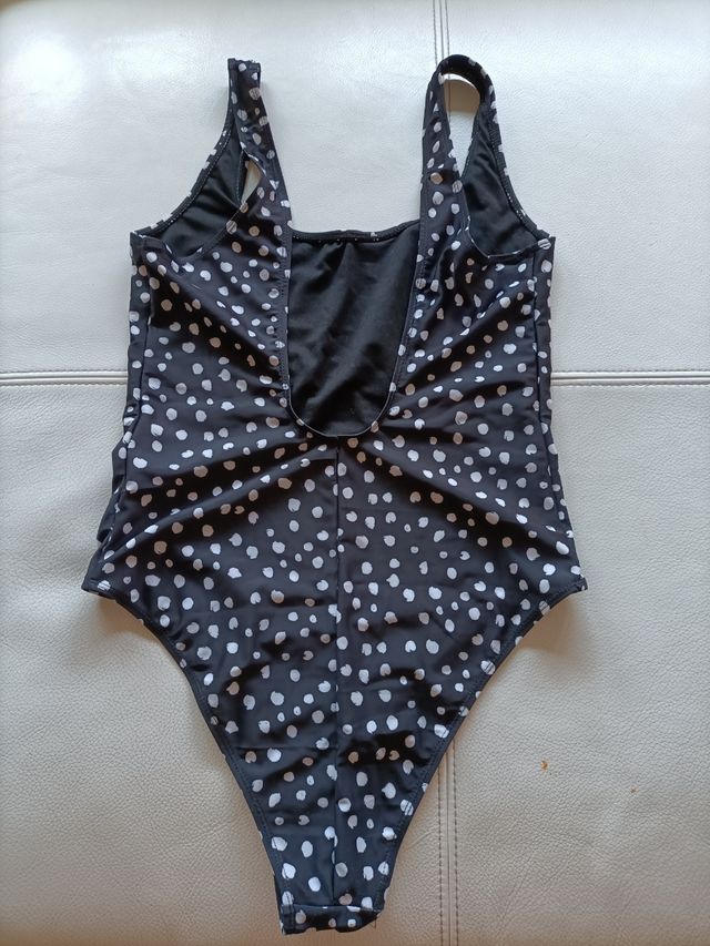 BAÑADOR NEGRO LUNARES
